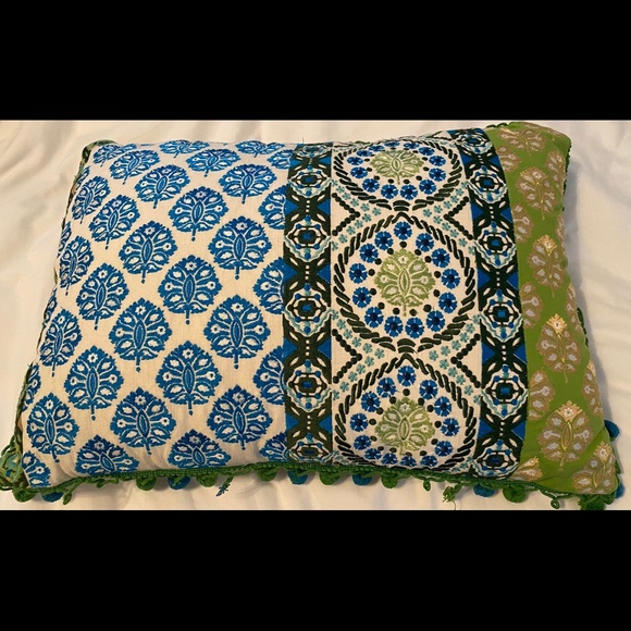 FOUND • ISO: Anthropologie pillow (1) blue/green